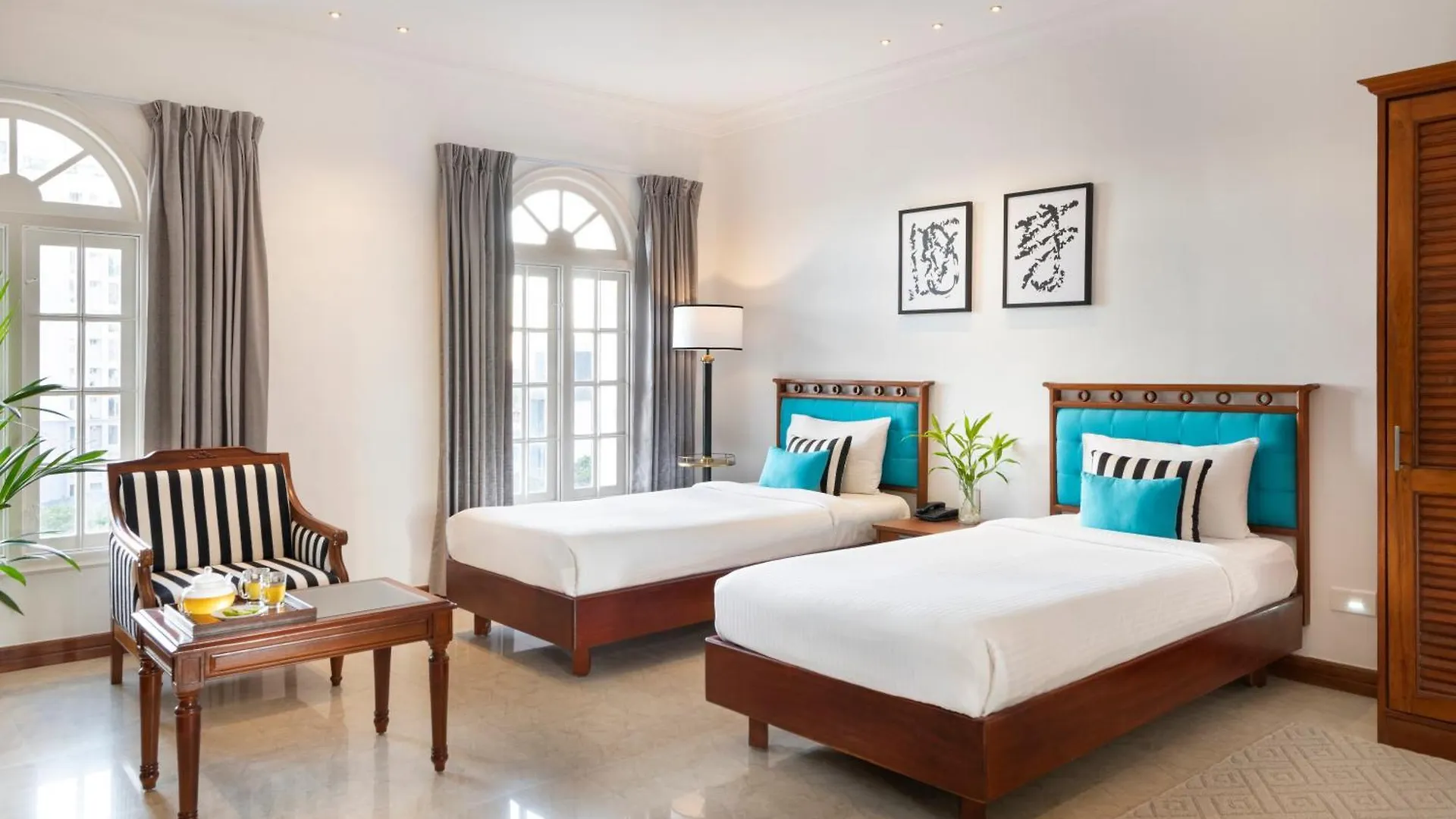 The Avenue Center Hotel Kochi Indie