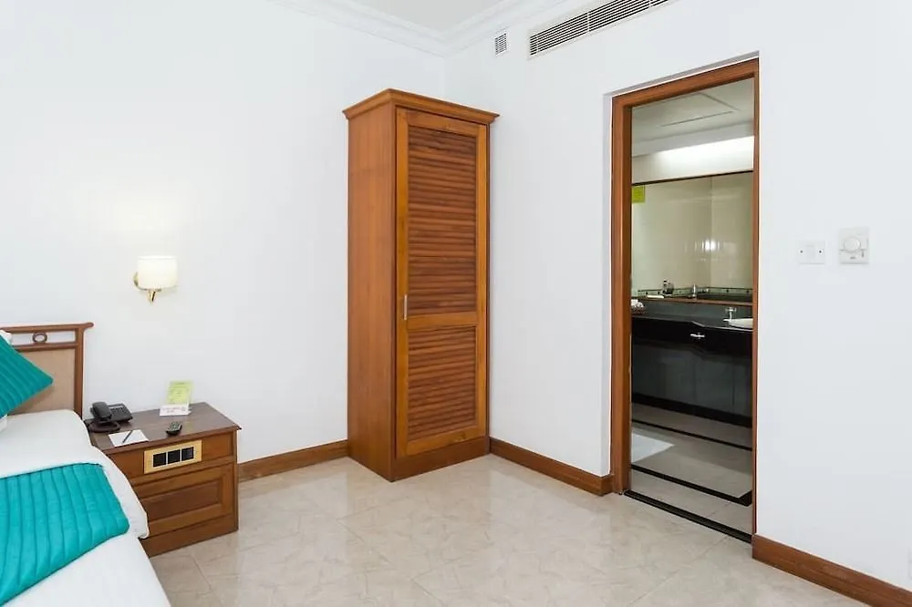 ****  The Avenue Center Hotel Kochi Indie