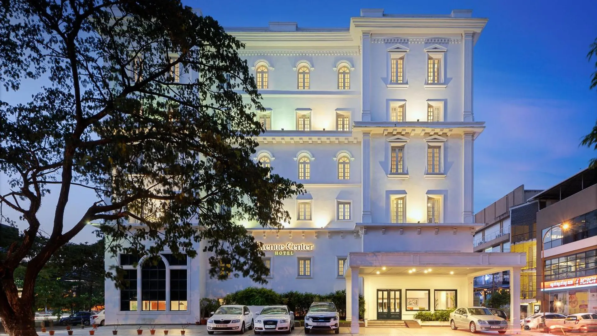 The Avenue Center Hotel Kochi