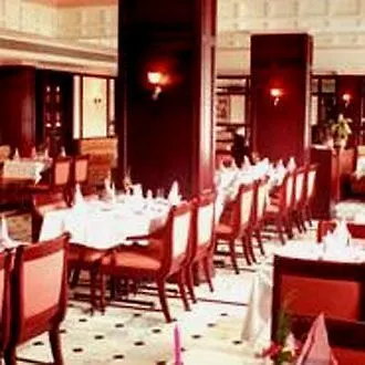 The Avenue Center Hotel Kochi 4*,  India
