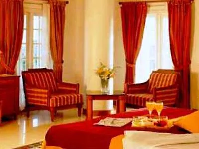 The Avenue Center Hotel Kochi 4*,