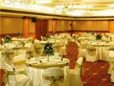 The Avenue Center Hotel Kochi